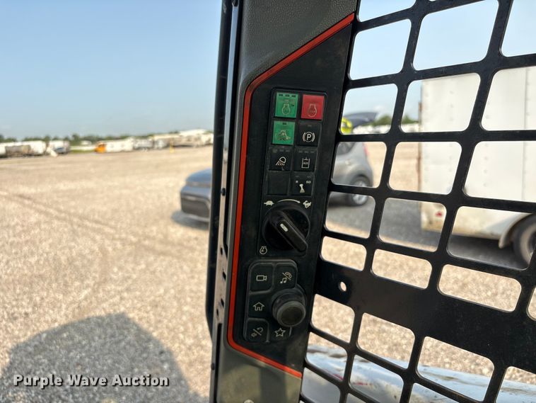 image for item YA4050 2021 Bobcat T76 tracked skid steer loader