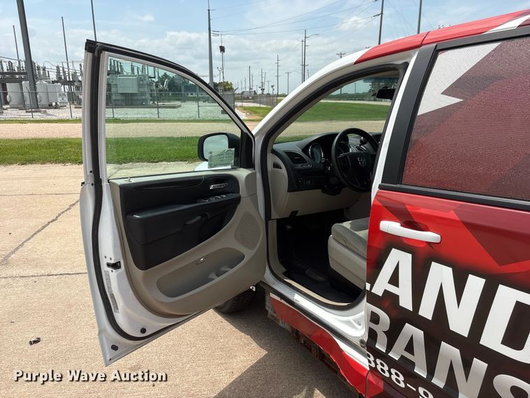 image for item DO5248 2015 Dodge Grand Caravan van