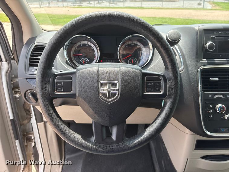 image for item DO5248 2015 Dodge Grand Caravan van