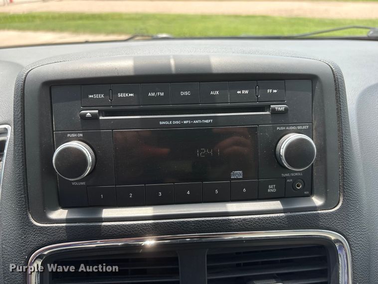 image for item DO5248 2015 Dodge Grand Caravan van