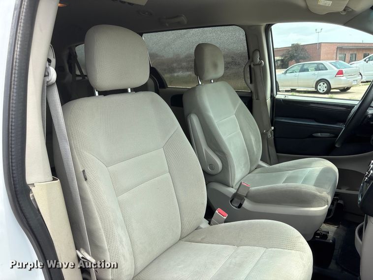 image for item DO5248 2015 Dodge Grand Caravan van