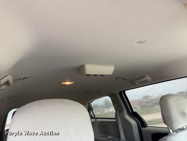 image for item DO5248 2015 Dodge Grand Caravan van