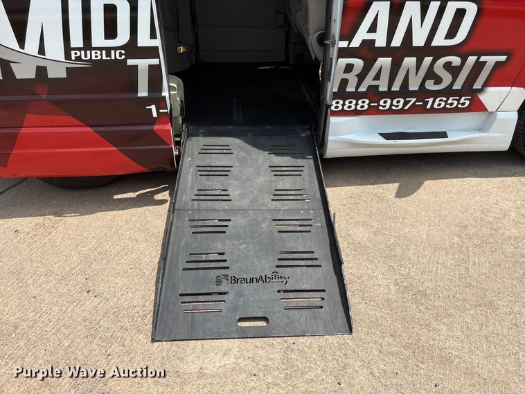 image for item DO5248 2015 Dodge Grand Caravan van