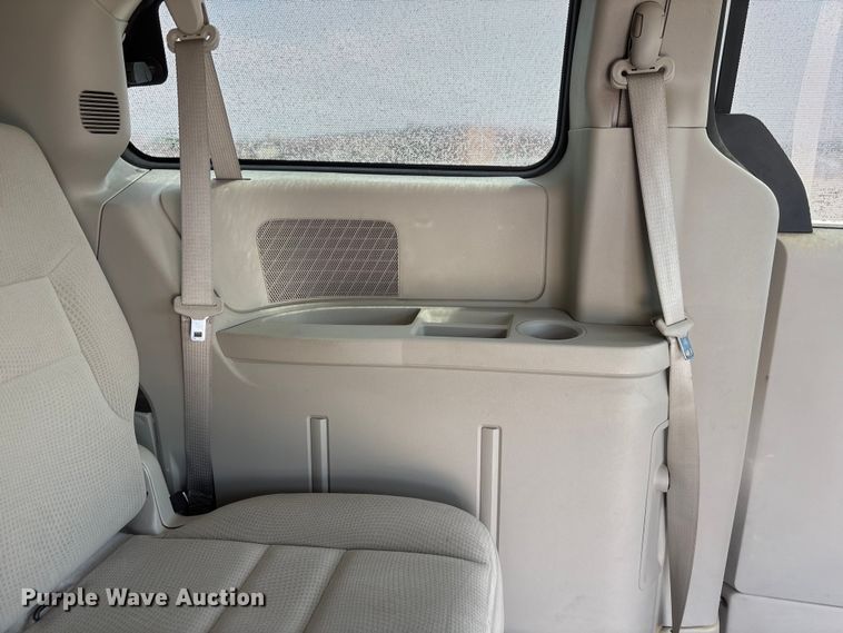 image for item DO5248 2015 Dodge Grand Caravan van