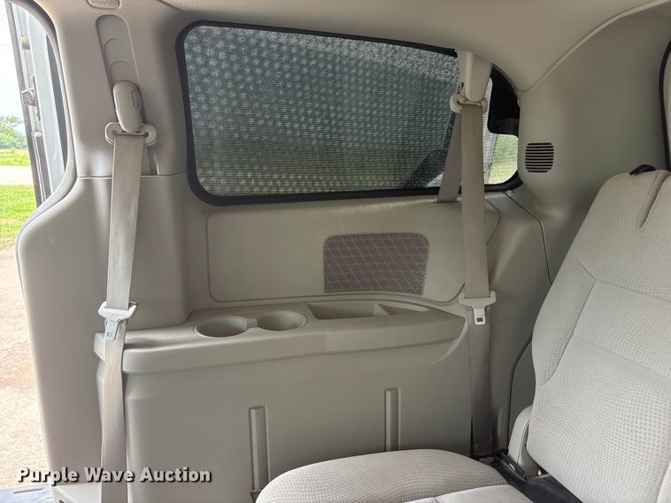 image for item DO5248 2015 Dodge Grand Caravan van