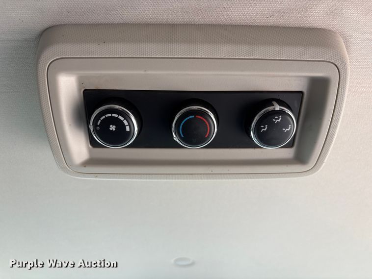 image for item DO5248 2015 Dodge Grand Caravan van