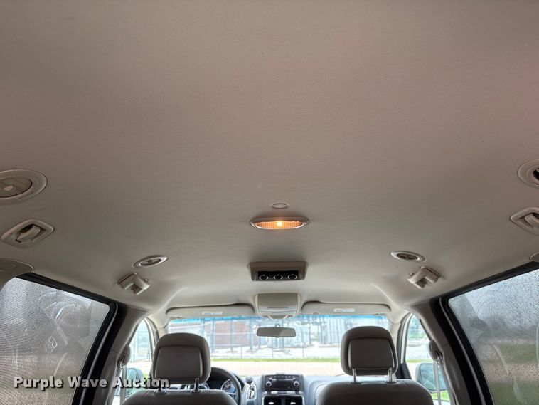 image for item DO5248 2015 Dodge Grand Caravan van