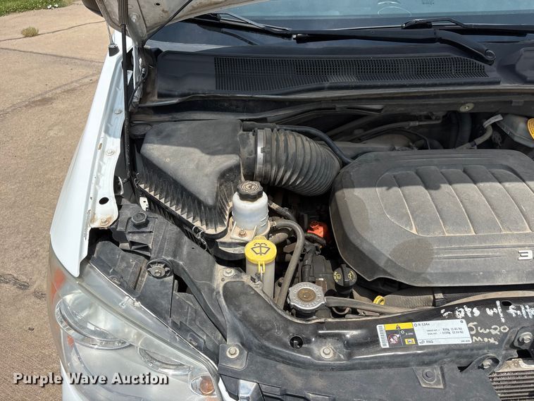 image for item DO5248 2015 Dodge Grand Caravan van