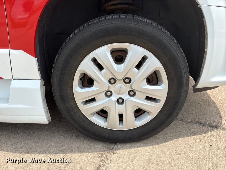 image for item DO5248 2015 Dodge Grand Caravan van