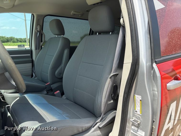 image for item DO5249 2009 Dodge Grand Caravan van