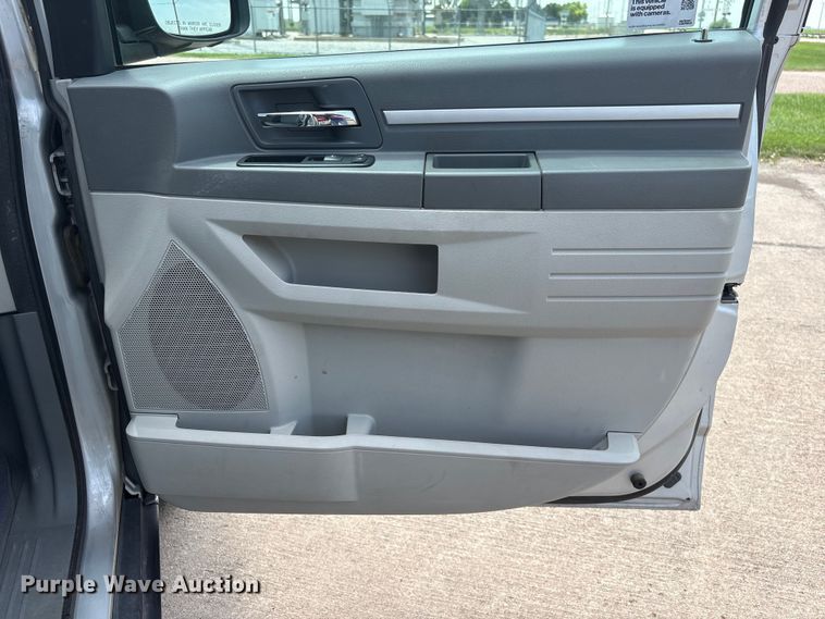 image for item DO5249 2009 Dodge Grand Caravan van