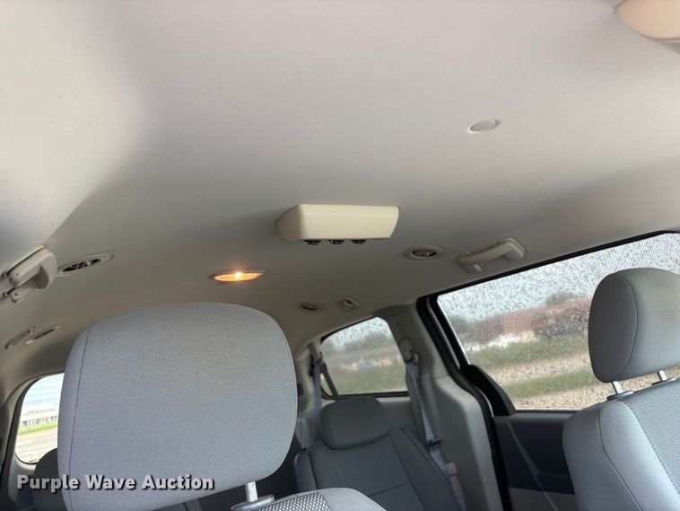 image for item DO5249 2009 Dodge Grand Caravan van