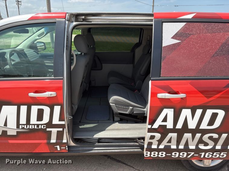image for item DO5249 2009 Dodge Grand Caravan van