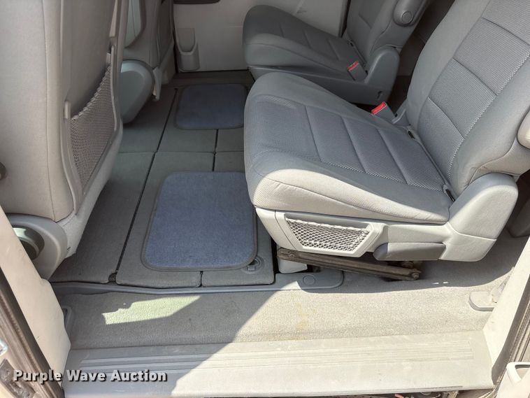 image for item DO5249 2009 Dodge Grand Caravan van