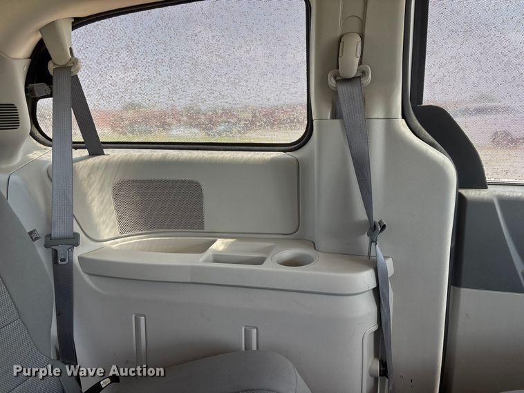 image for item DO5249 2009 Dodge Grand Caravan van