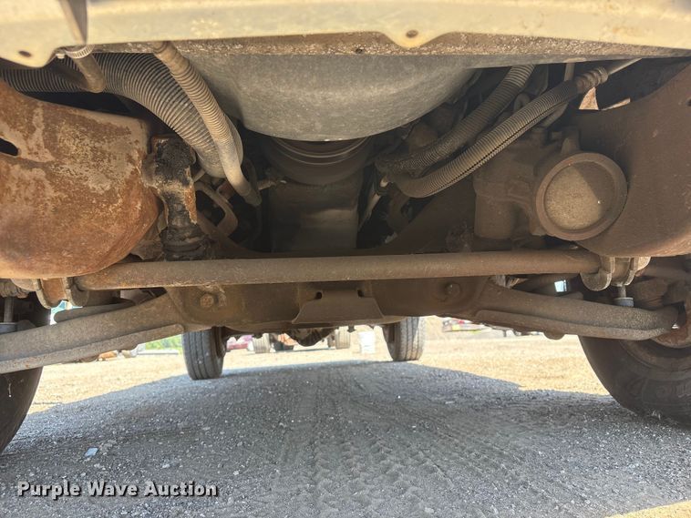 image for item DO5268 2000 Chevrolet C3500 pickup truck