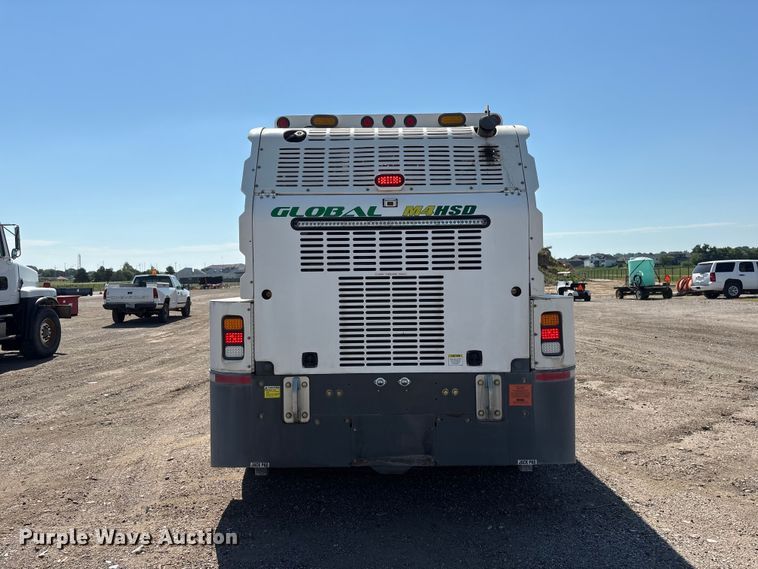image for item DO5273 2019 Global M4HSD street sweeper truck
