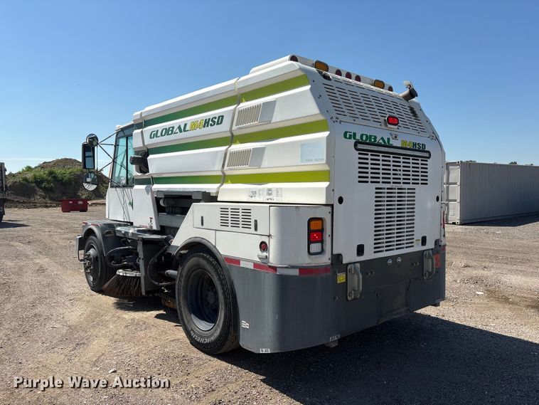 image for item DO5273 2019 Global M4HSD street sweeper truck