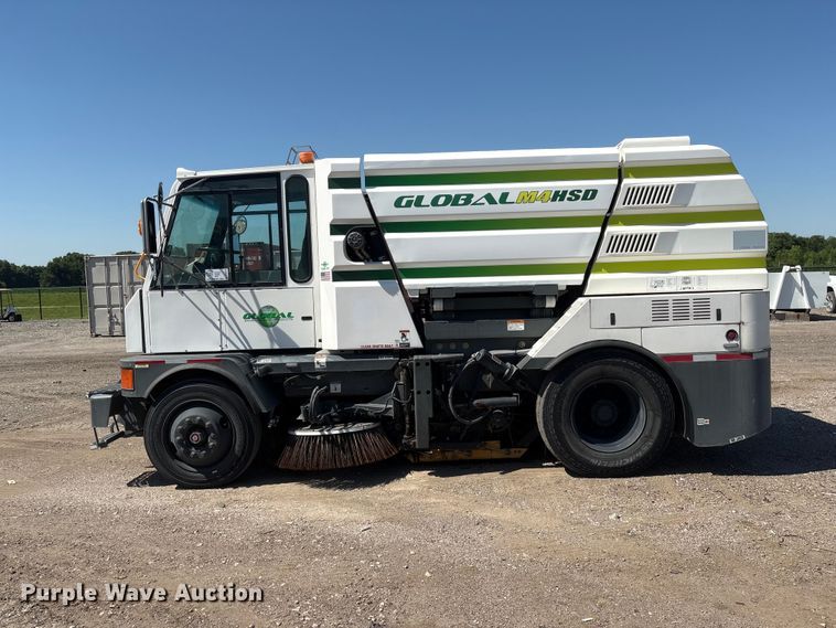 image for item DO5273 2019 Global M4HSD street sweeper truck