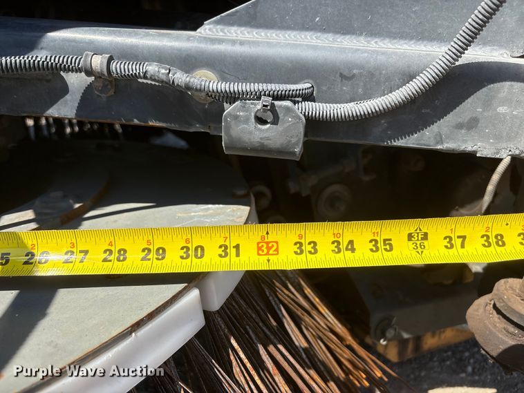 image for item DO5273 2019 Global M4HSD street sweeper truck