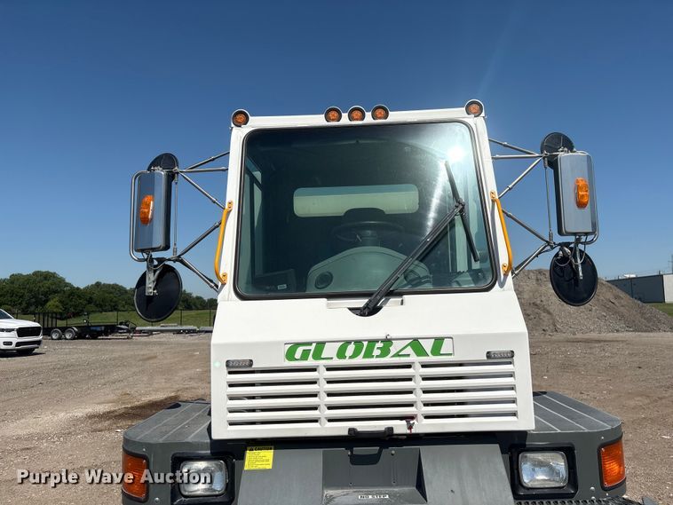 image for item DO5273 2019 Global M4HSD street sweeper truck