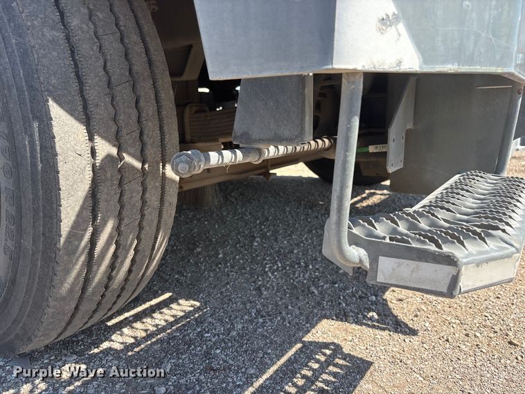 image for item DO5273 2019 Global M4HSD street sweeper truck
