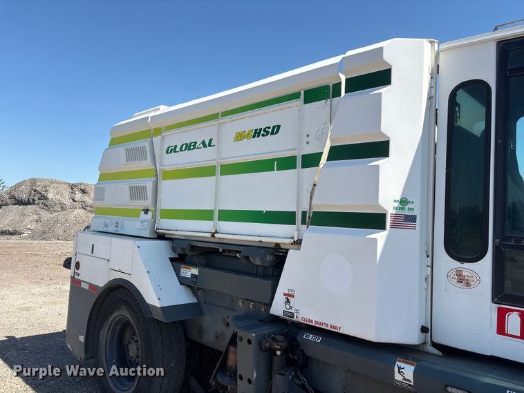 image for item DO5273 2019 Global M4HSD street sweeper truck