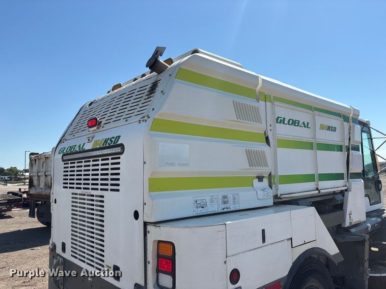 image for item DO5273 2019 Global M4HSD street sweeper truck