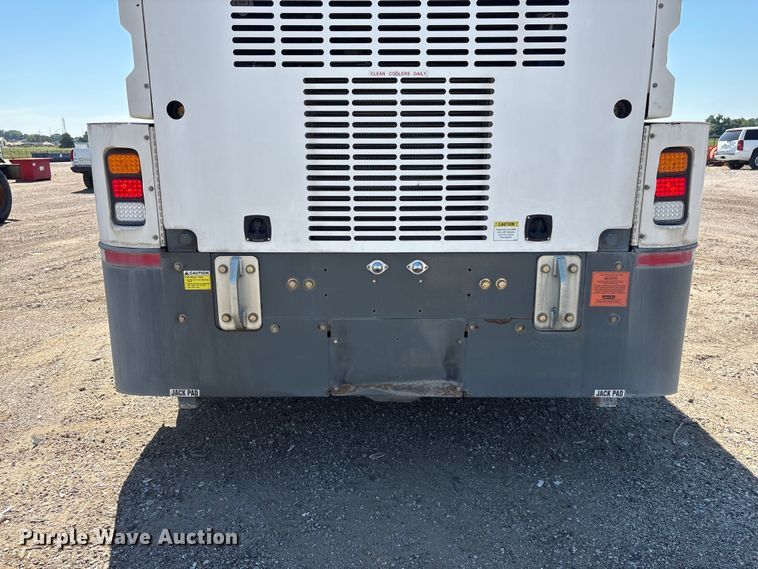 image for item DO5273 2019 Global M4HSD street sweeper truck