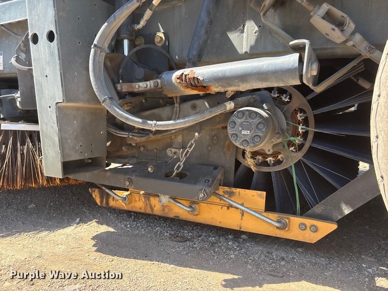image for item DO5273 2019 Global M4HSD street sweeper truck