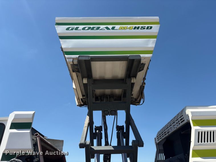image for item DO5273 2019 Global M4HSD street sweeper truck