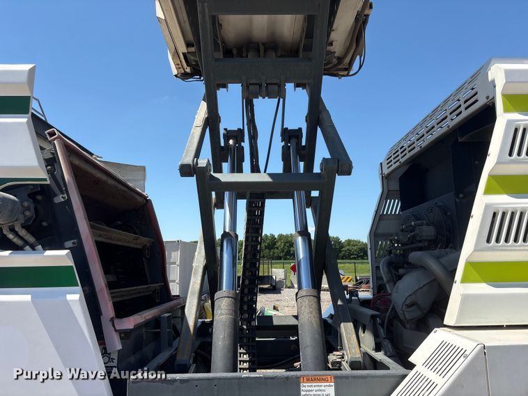 image for item DO5273 2019 Global M4HSD street sweeper truck