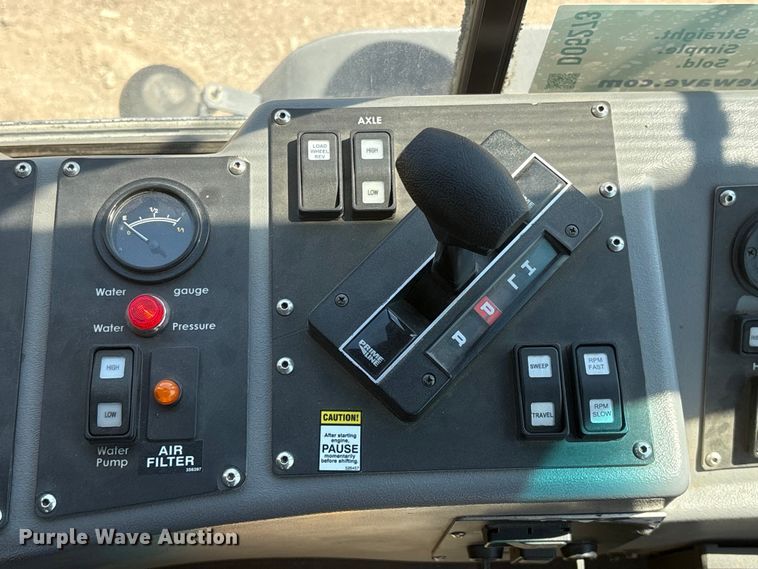 image for item DO5273 2019 Global M4HSD street sweeper truck