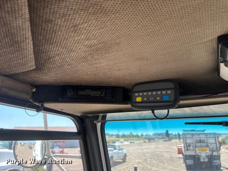 image for item DO5273 2019 Global M4HSD street sweeper truck