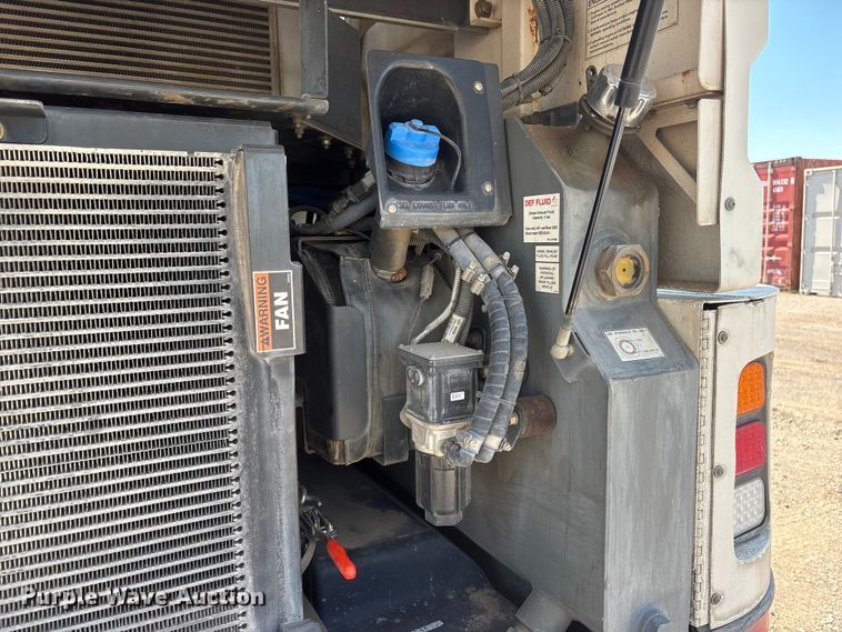 image for item DO5273 2019 Global M4HSD street sweeper truck
