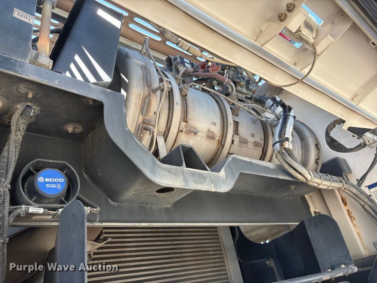 image for item DO5273 2019 Global M4HSD street sweeper truck