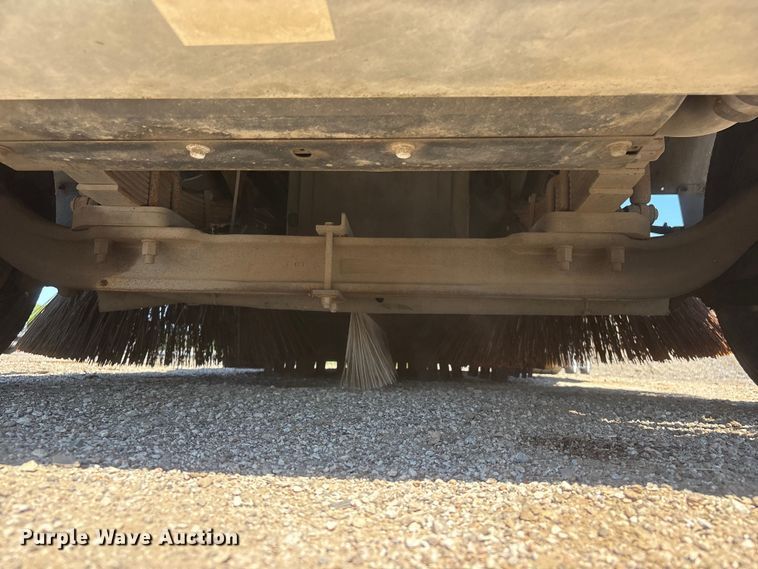 image for item DO5273 2019 Global M4HSD street sweeper truck
