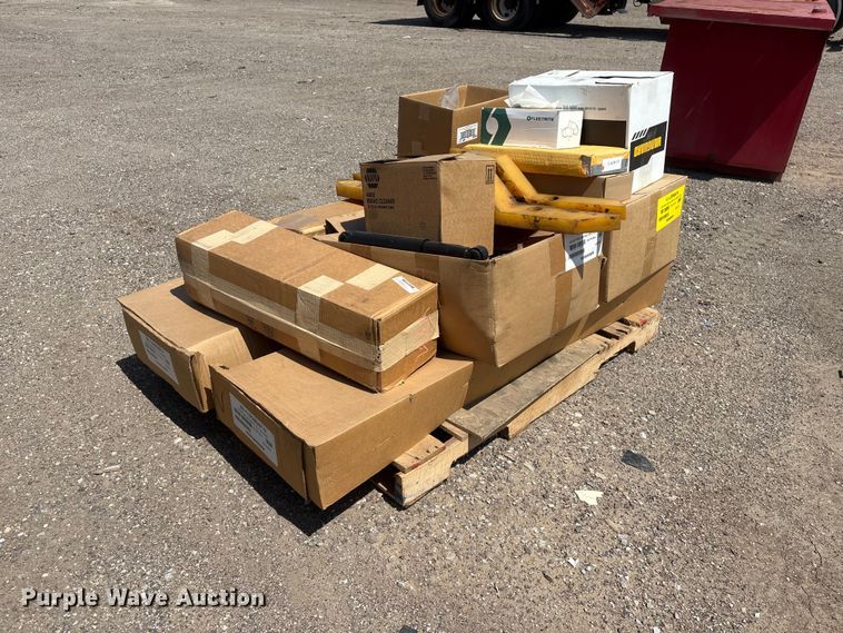 image for item DO5273 2019 Global M4HSD street sweeper truck