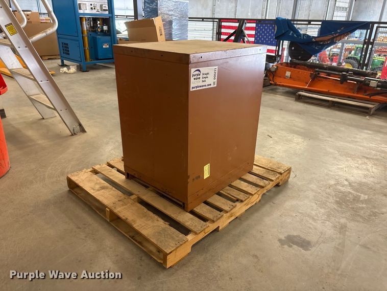 image for item DO5277 Steel cabinet