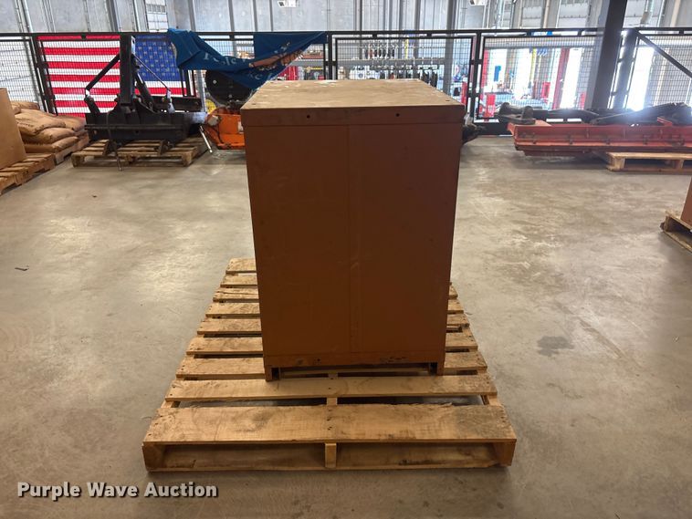 image for item DO5277 Steel cabinet
