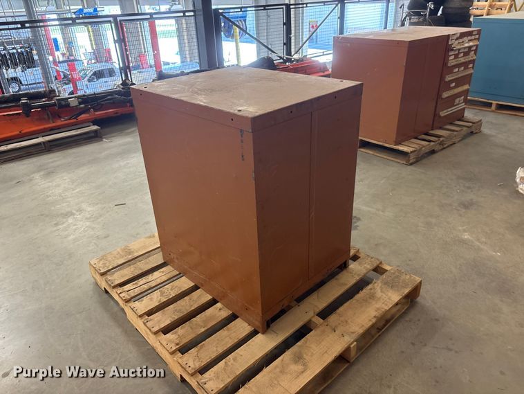 image for item DO5277 Steel cabinet