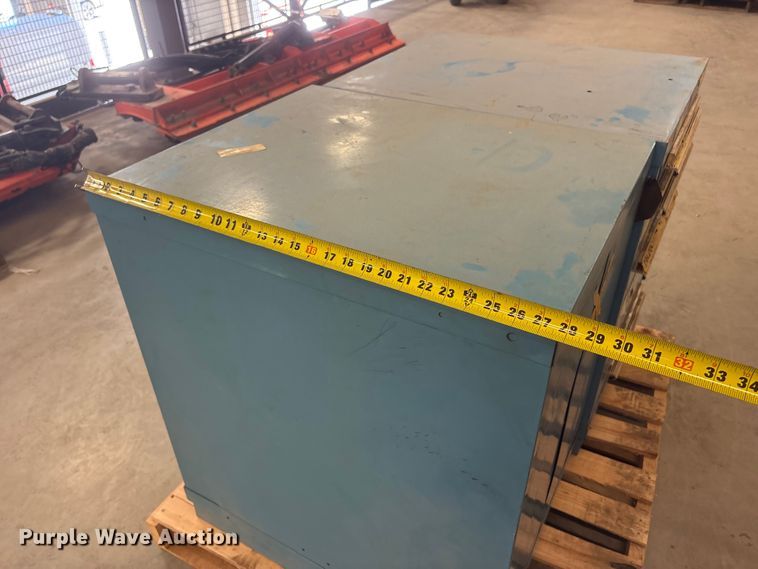 image for item DO5279 (2) cabinets