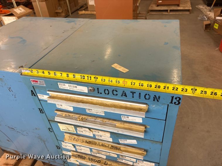 image for item DO5279 (2) cabinets