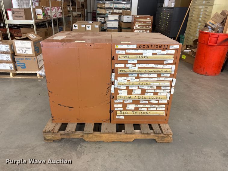 image for item DO5280 (2) cabinets