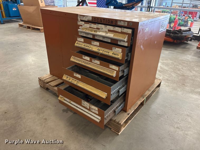 image for item DO5280 (2) cabinets