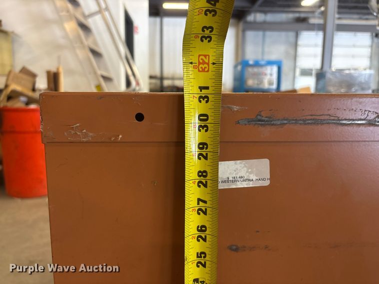 image for item DO5280 (2) cabinets
