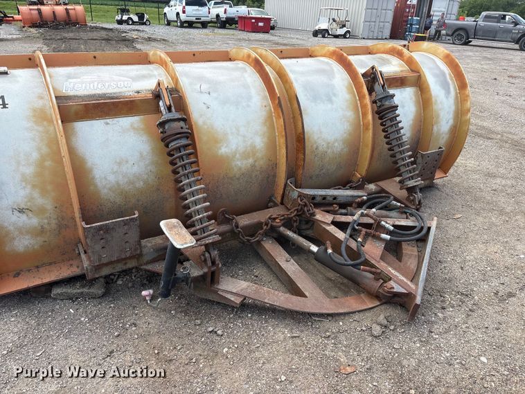 image for item DO5282 2000 Volvo WG dump truck