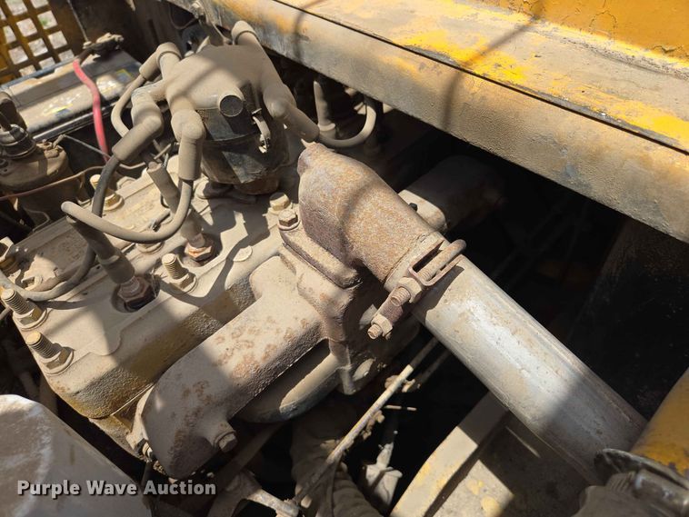 image for item DP8982 1970 Towmotor 502PG4024 forklift