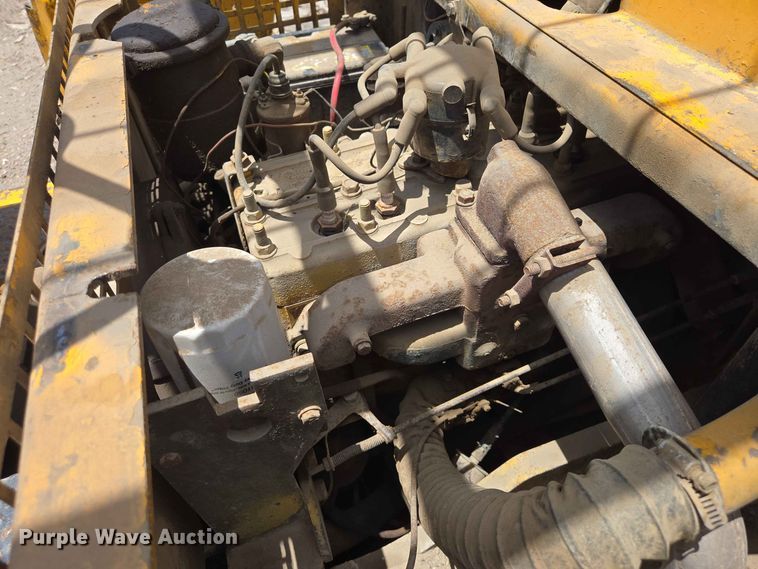 image for item DP8982 1970 Towmotor 502PG4024 forklift