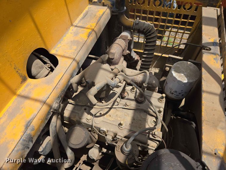image for item DP8982 1970 Towmotor 502PG4024 forklift